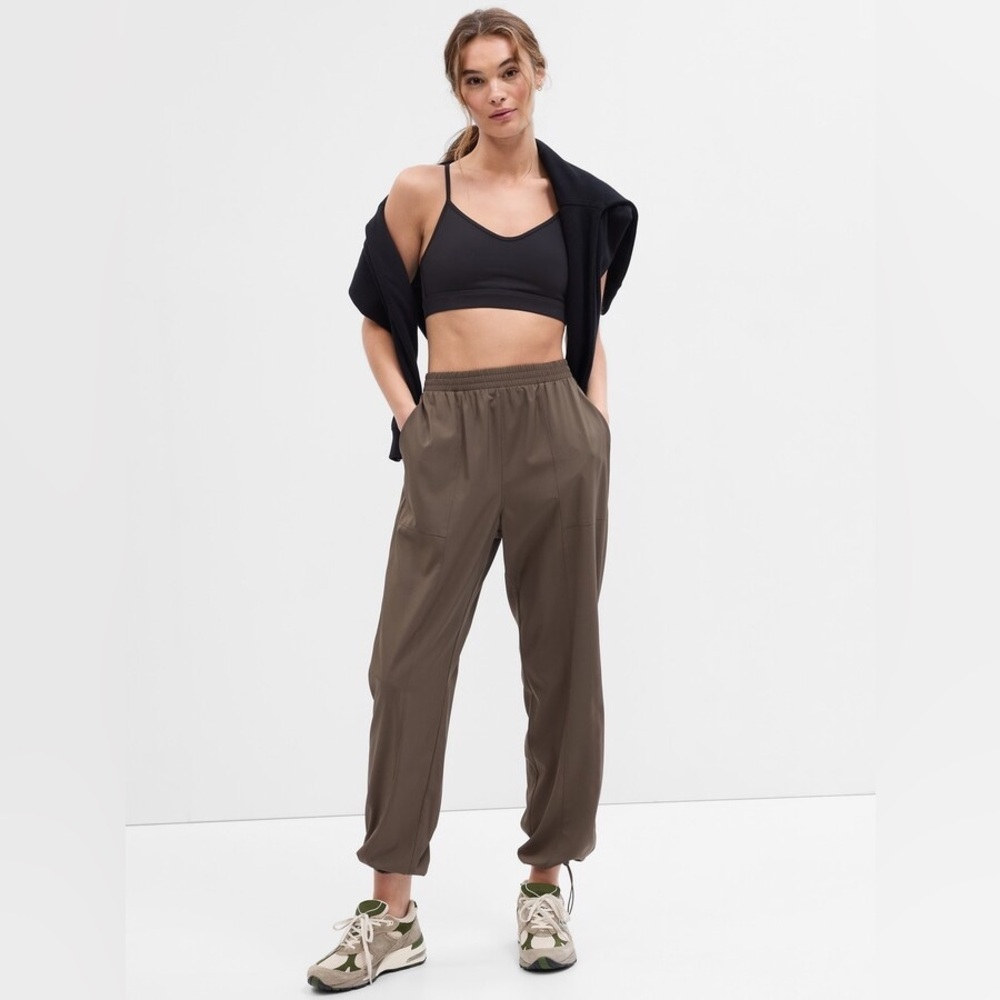 Gap Fit Parachute Runaround Pants
